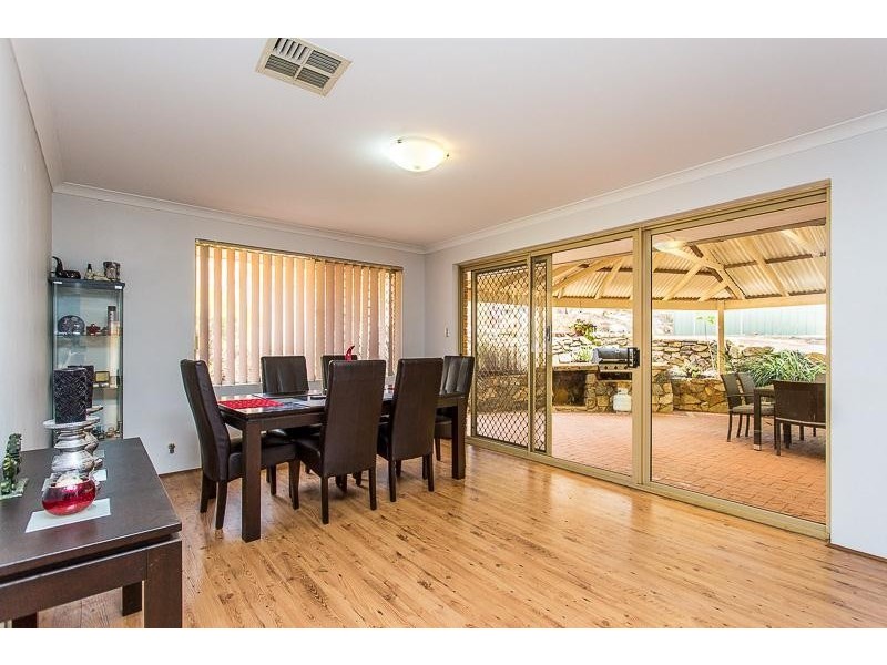 89 Amethyst Crescent, Mount Richon WA 6112