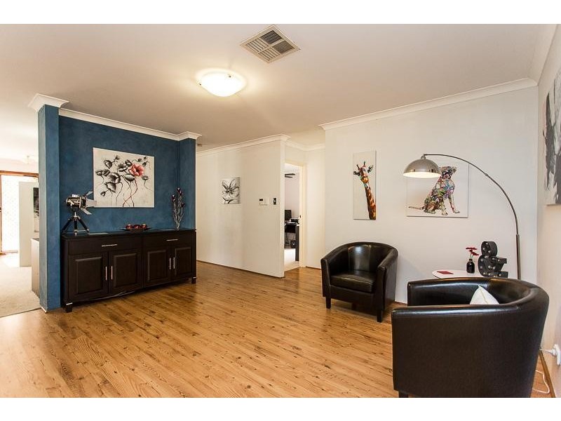 89 Amethyst Crescent, Mount Richon WA 6112