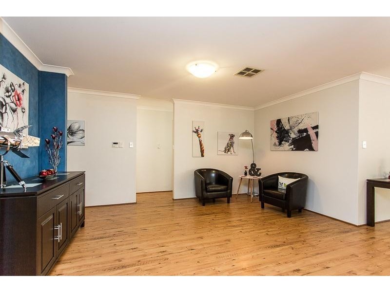 89 Amethyst Crescent, Mount Richon WA 6112