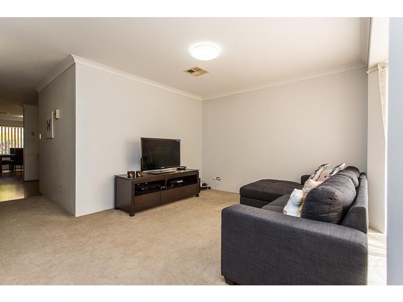 89 Amethyst Crescent, Mount Richon WA 6112