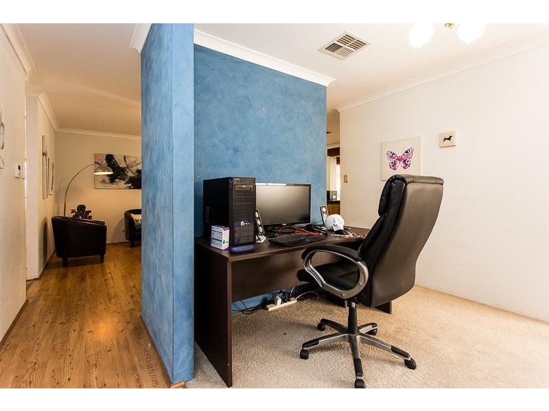 89 Amethyst Crescent, Mount Richon WA 6112