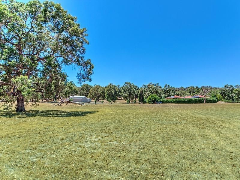 17 Three Kangaroos Way, Byford WA 6122