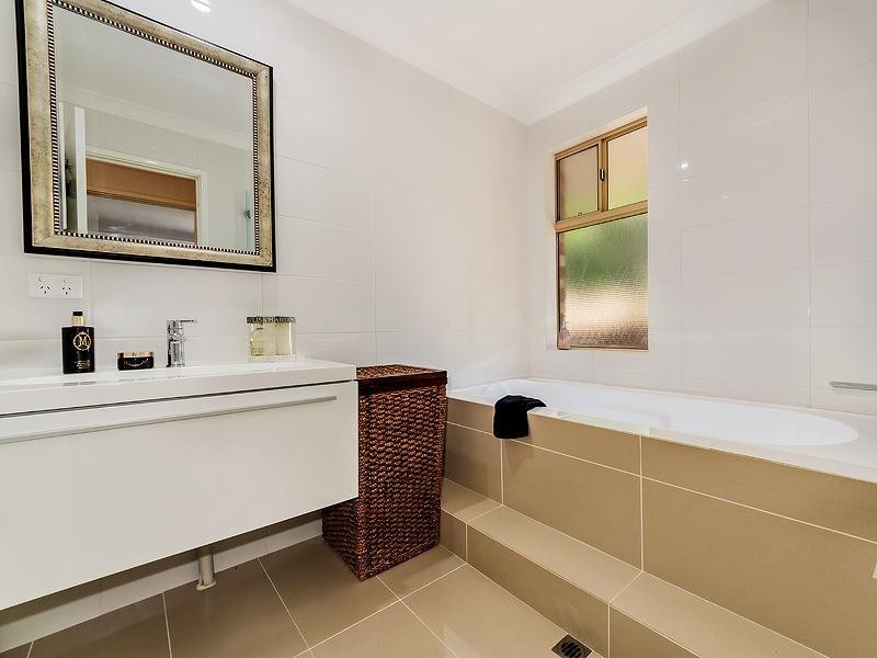 17 Three Kangaroos Way, Byford WA 6122