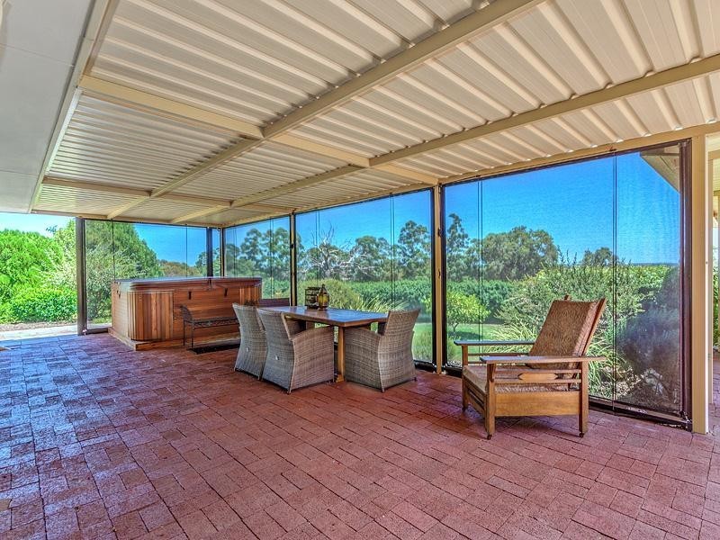 17 Three Kangaroos Way, Byford WA 6122