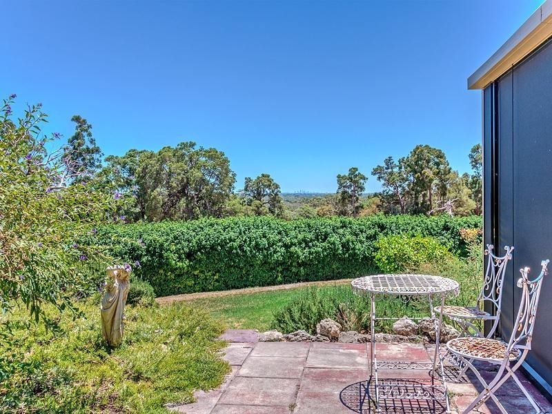 17 Three Kangaroos Way, Byford WA 6122