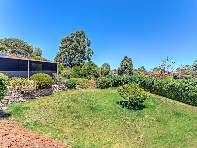 17 Three Kangaroos Way, Byford WA 6122