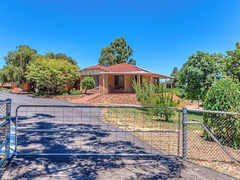 17 Three Kangaroos Way, Byford WA 6122