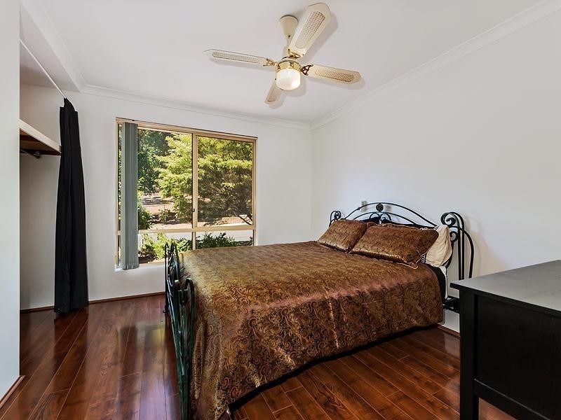 17 Three Kangaroos Way, Byford WA 6122