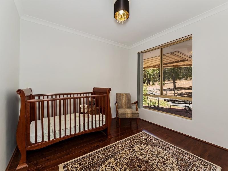 17 Three Kangaroos Way, Byford WA 6122