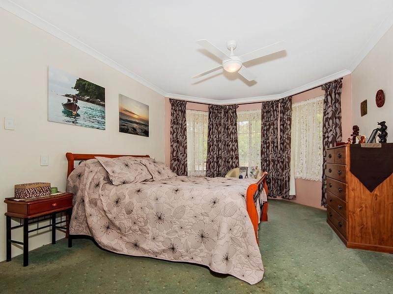 27 Tiara Court, Darling Downs WA 6122