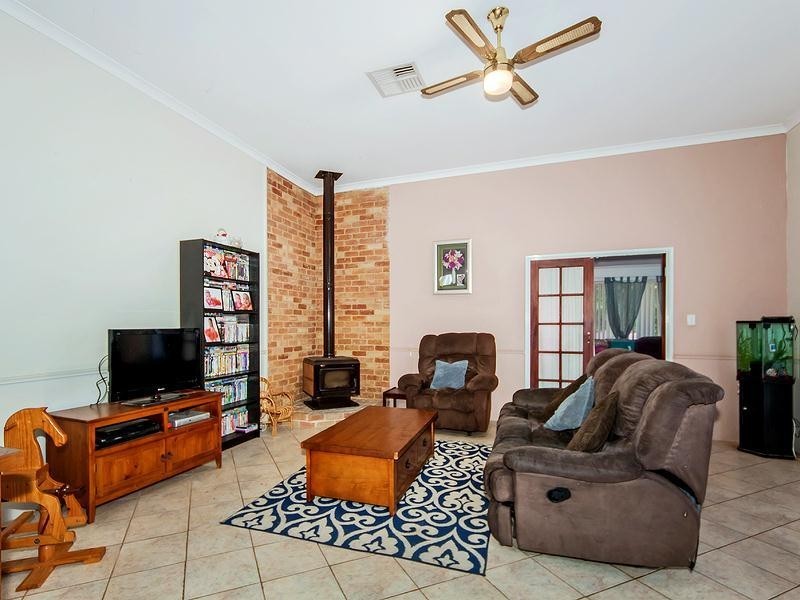 27 Tiara Court, Darling Downs WA 6122