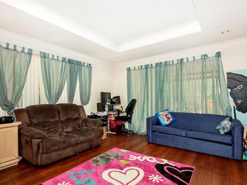 27 Tiara Court, Darling Downs WA 6122