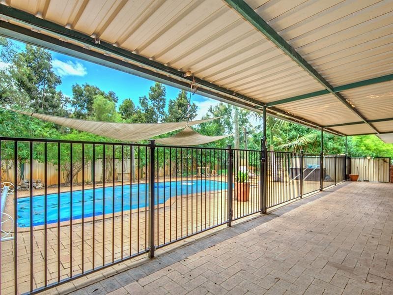 27 Tiara Court, Darling Downs WA 6122