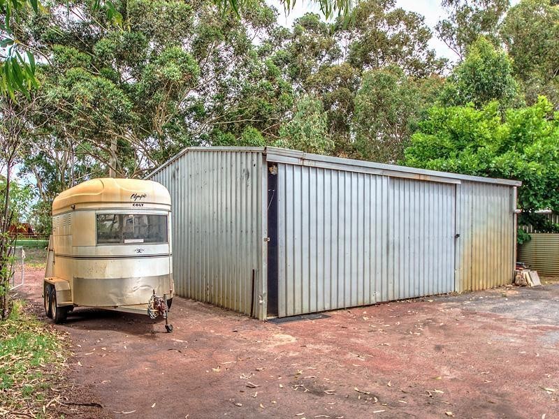 27 Tiara Court, Darling Downs WA 6122