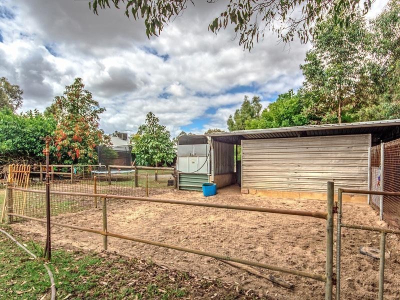 27 Tiara Court, Darling Downs WA 6122