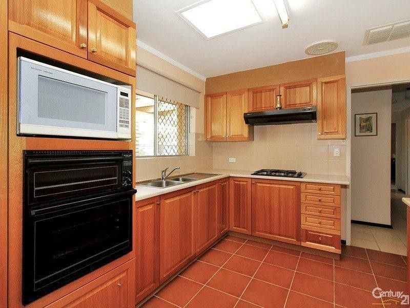 17 Wangoola Terrace, Mount Nasura WA 6112