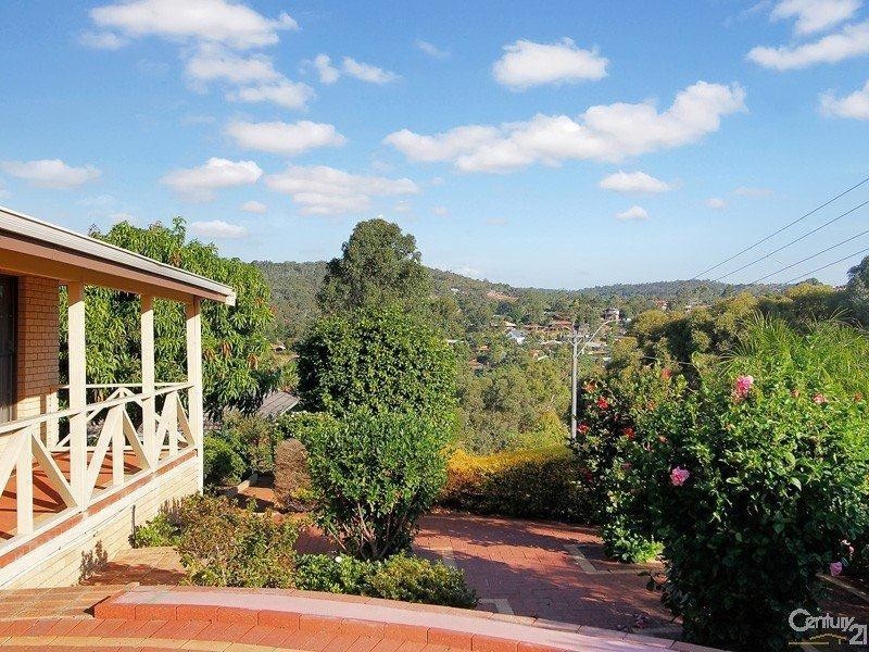 17 Wangoola Terrace, Mount Nasura WA 6112