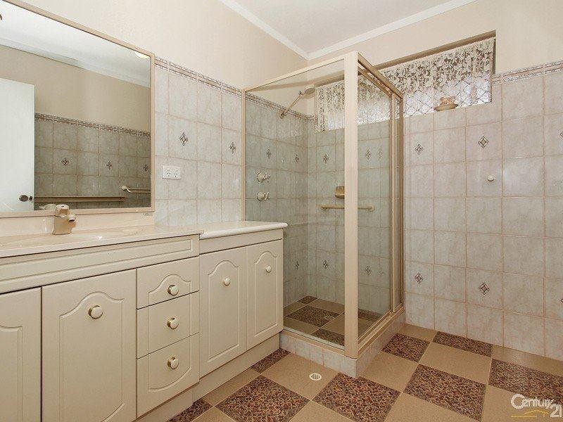 17 Wangoola Terrace, Mount Nasura WA 6112