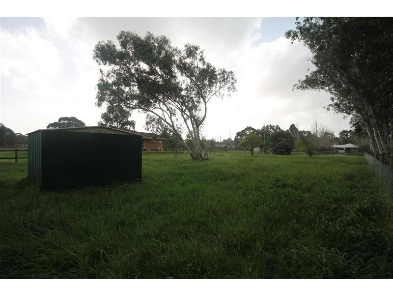 24 Rain Lover Court, Darling Downs WA 6122
