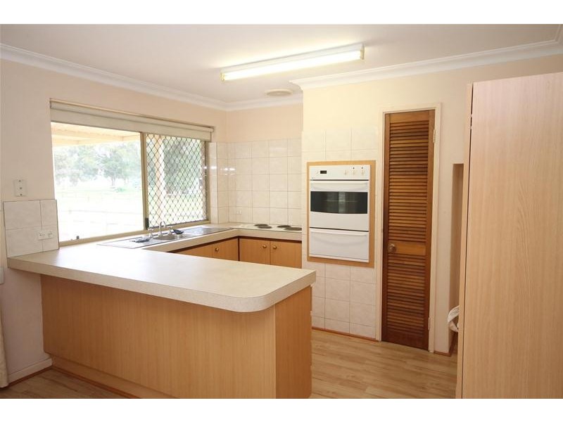 24 Rain Lover Court, Darling Downs WA 6122