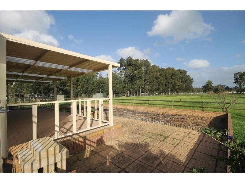 24 Rain Lover Court, Darling Downs WA 6122