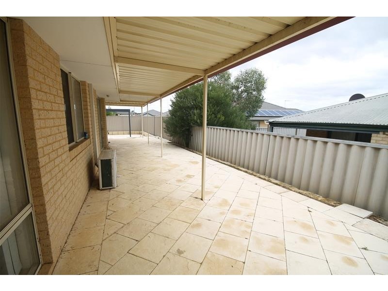 4 Fernie Court, Brookdale WA 6112