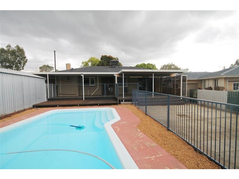 29 Winchester Road, Armadale WA 6112