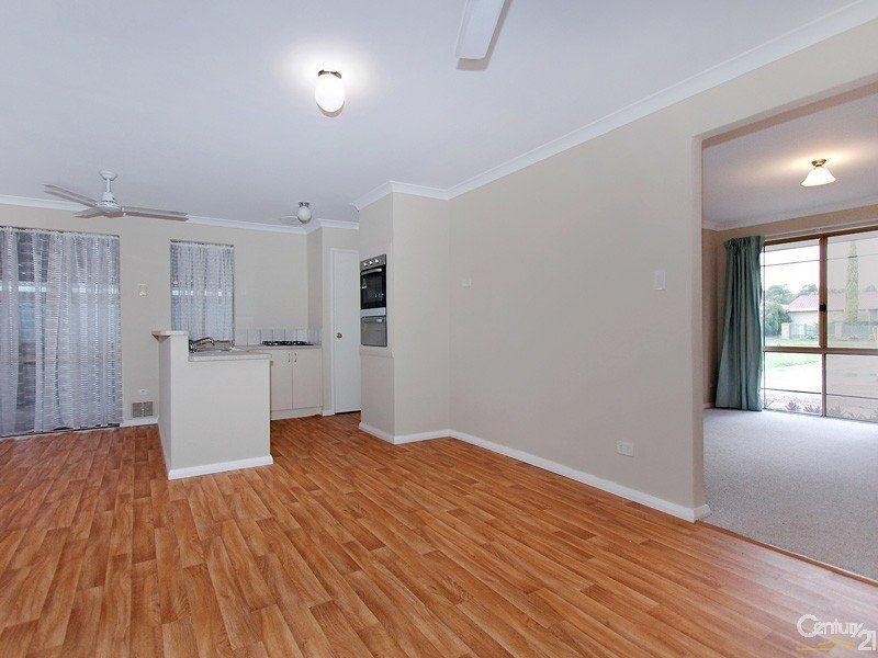 142 Seville Drive, Seville Grove WA 6112