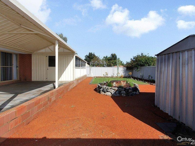 142 Seville Drive, Seville Grove WA 6112