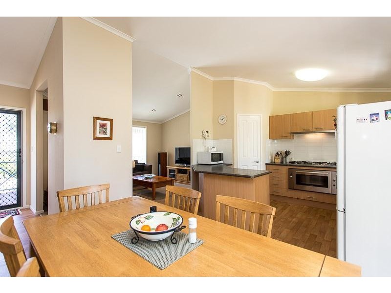 228/270 South Western Highway, Mount Richon WA 6112