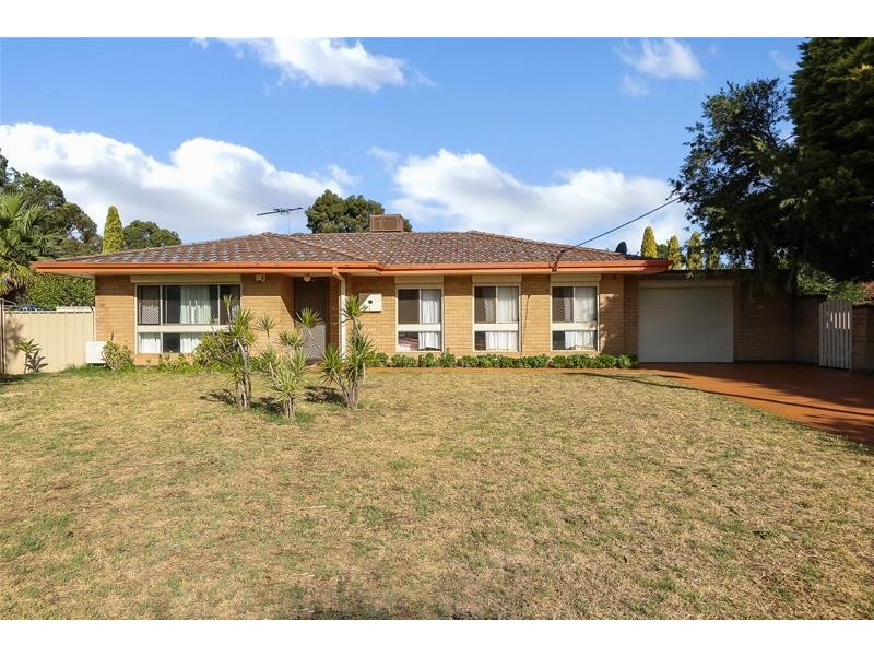 11 Sherwood Court, Armadale WA 6112