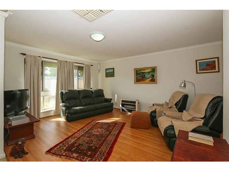 11 Sherwood Court, Armadale WA 6112