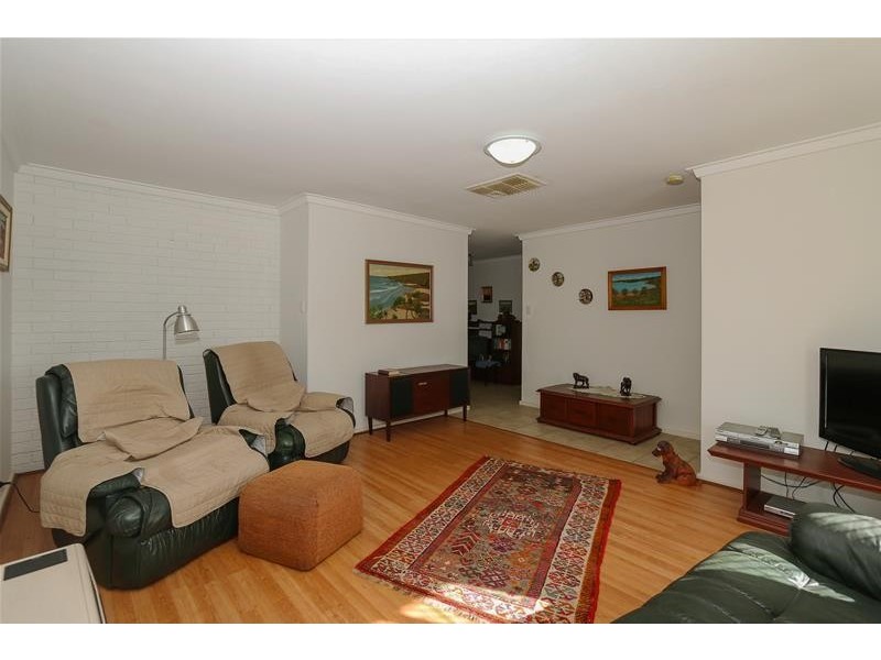 11 Sherwood Court, Armadale WA 6112