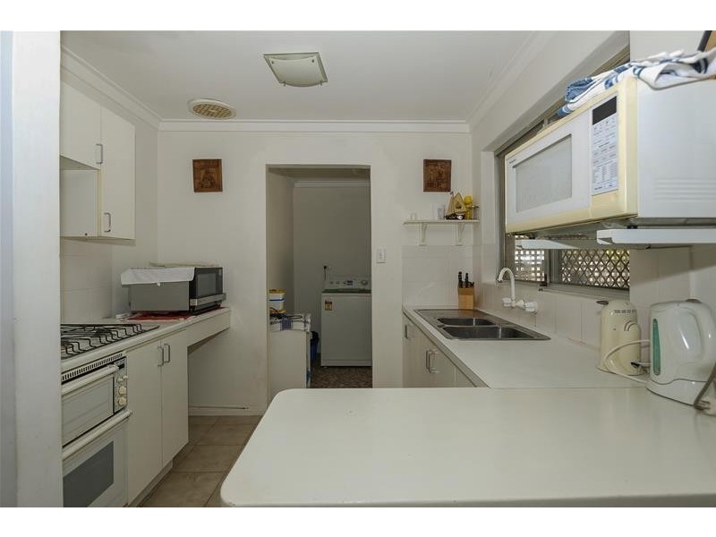 11 Sherwood Court, Armadale WA 6112