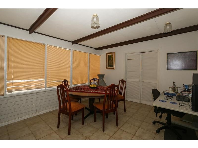 11 Sherwood Court, Armadale WA 6112