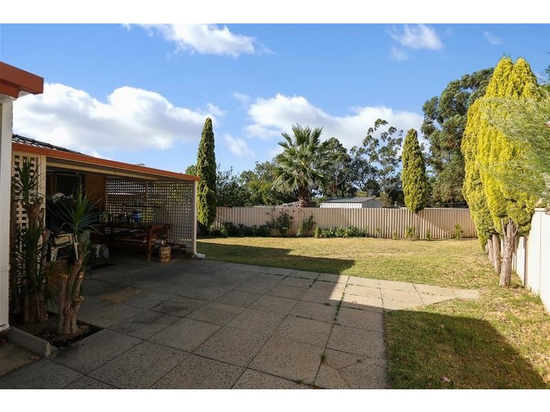 11 Sherwood Court, Armadale WA 6112