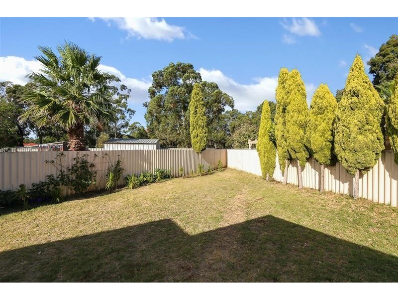 11 Sherwood Court, Armadale WA 6112