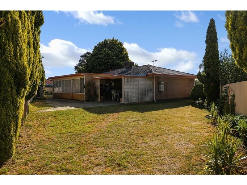 11 Sherwood Court, Armadale WA 6112