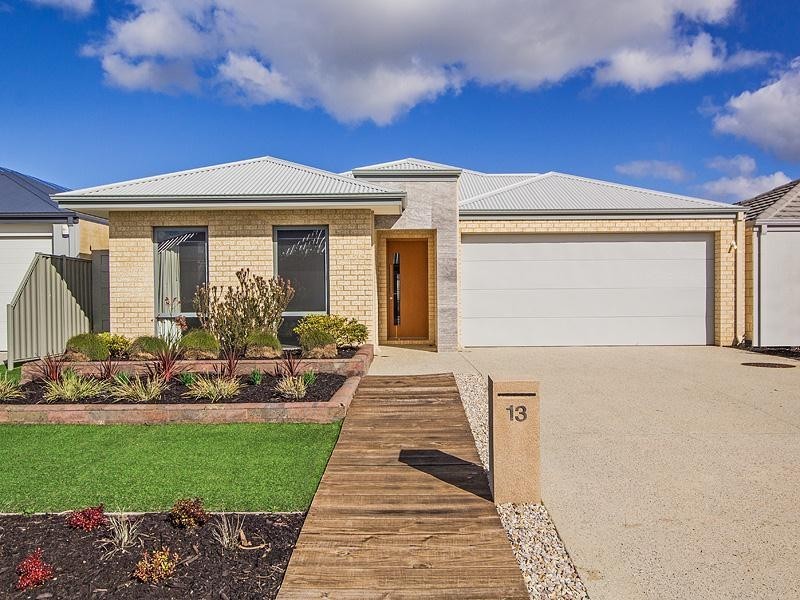 13 McLachlan Turn, Byford WA 6122
