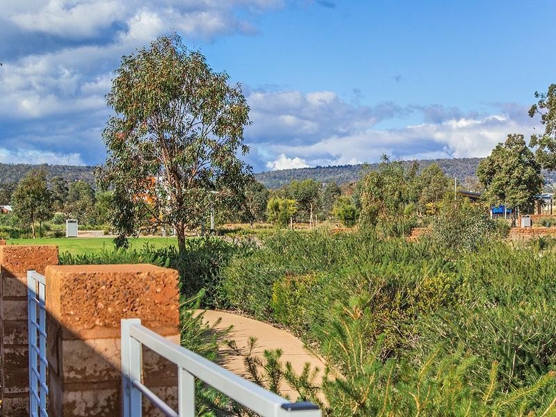 13 McLachlan Turn, Byford WA 6122