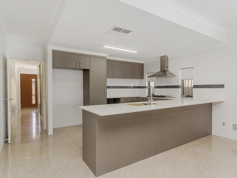 13 McLachlan Turn, Byford WA 6122