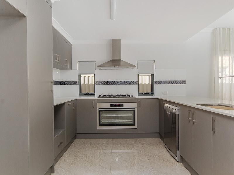 13 McLachlan Turn, Byford WA 6122