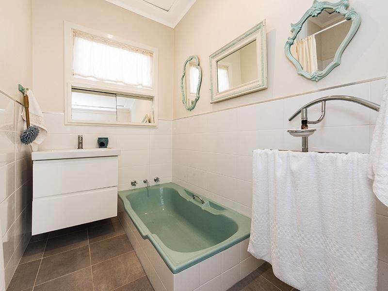 40 Galliers Avenue, Armadale WA 6112