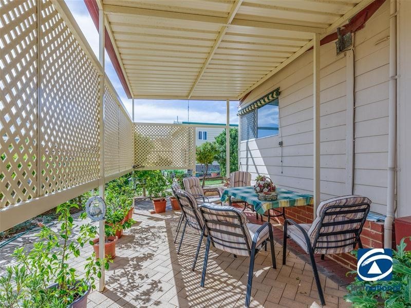 90/270 South Western Highway, Mount Richon WA 6112