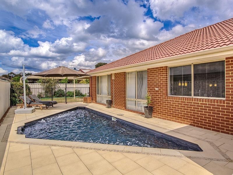 19 Salamanca Boulevard, Seville Grove WA 6112