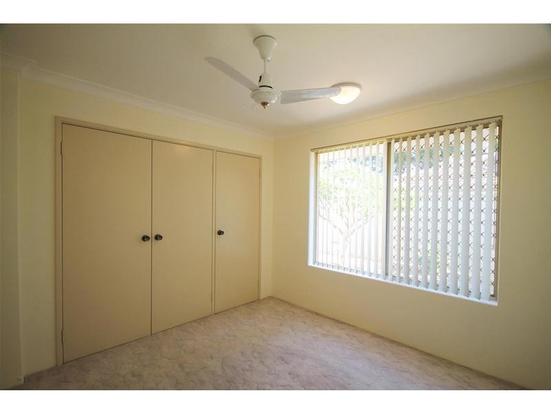 4/15 Murray Court, Armadale WA 6112