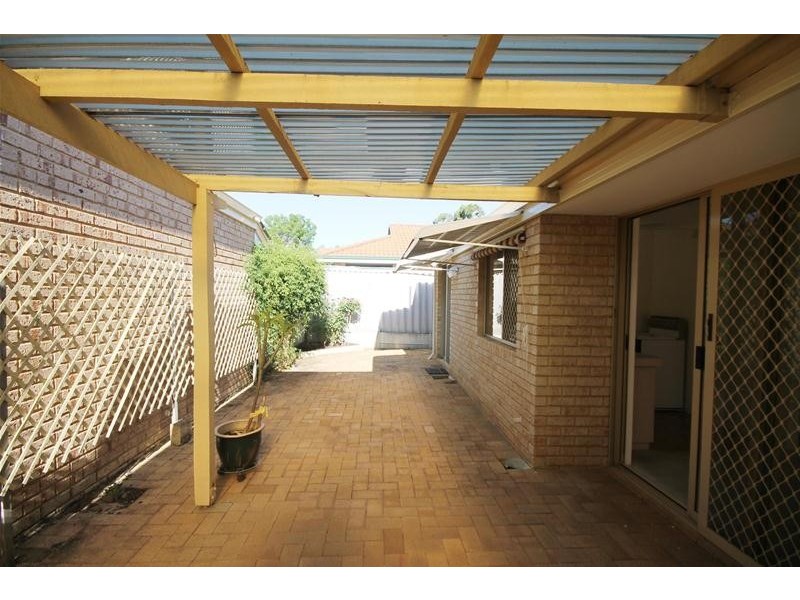 4/15 Murray Court, Armadale WA 6112