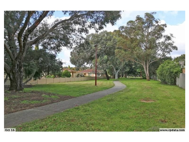 4/15 Murray Court, Armadale WA 6112