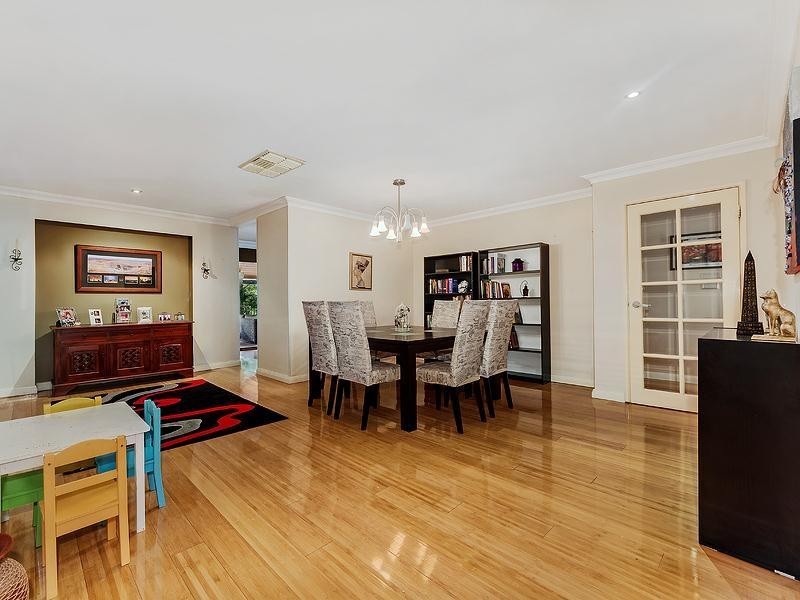 44 Amethyst Crescent, Mount Richon WA 6112