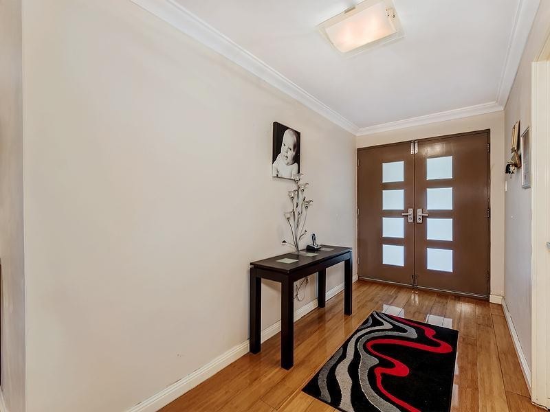 44 Amethyst Crescent, Mount Richon WA 6112